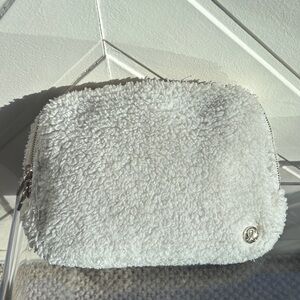 White Lululemon Sherpa Women Bag